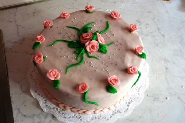 s rúžovými rúžičkami, torta, Narodeninové torty, martazdar, 1