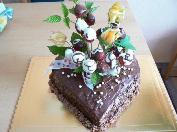 Srdiečko s čokoladovo jahodovou kytičkou, torta, Čokoládové torty Srdiečko s čokoladovo jahodovou kytičkou, torta, Čokoládové torty, yvetta11111, 1