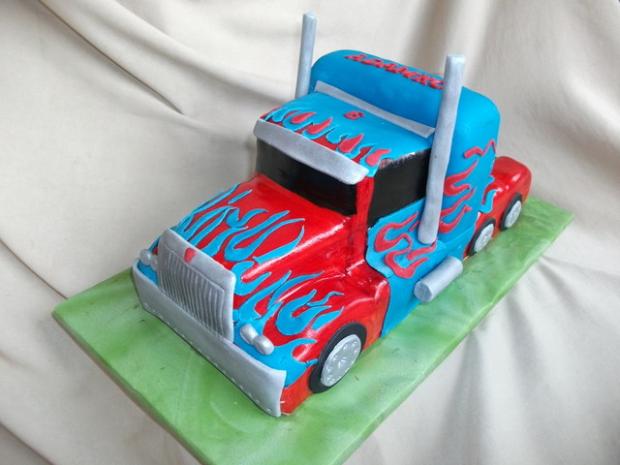 Kamion-transformers, torta, Torty autíčka, vláčiky Kamion-transformers, torta, Torty autíčka, vláčiky, Alenik, 1