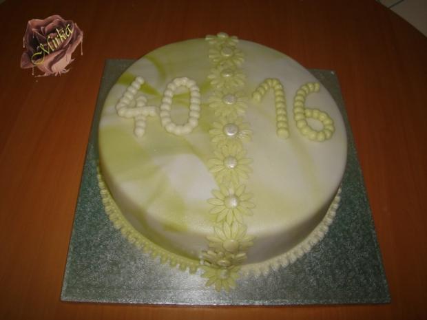 Okrúhla svetlozelená s margarétkami pre dve oslávenkyne, torta Okrúhla svetlozelená s margarétkami pre dve oslávenkyne, torta, Mirčuš, 1