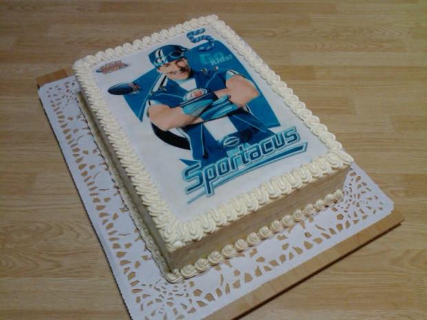 S jedlou oplátkou Sportakus, torta, Rozprávkové torty, Jana Tokárová, 1