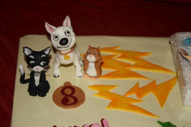 Postavičky na tortu Bolt, torta, Ozdoby na torty, stanula, 1