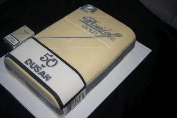 Davidoff cigaretová krabička, torta, Narodeninové torty Davidoff cigaretová krabička, torta, Narodeninové torty, stanula, 1