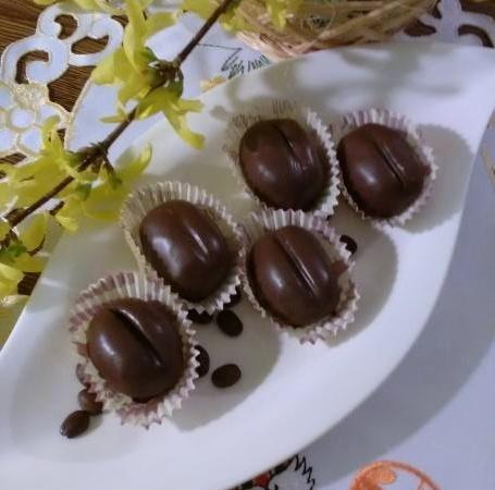 Kávové zrná, recept Kávové zrná, Recepty na nepečené zákusky, Oľga Birošová