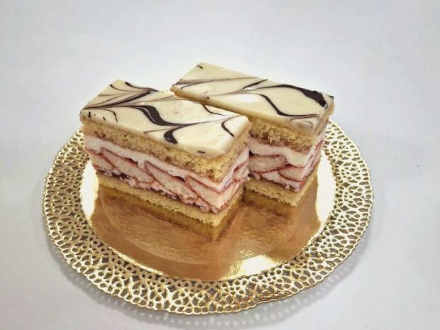 Tvarohovo-punčové rezy , recept Tvarohovo-punčové rezy , Recepty na zákusky, Bejč
