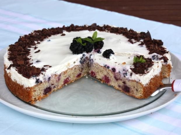 Kokosová torta s černicami, Recepty na torty, Kamila