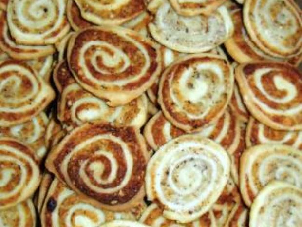 Syrovo-orieškové slimáky, Recepty na slané pečivo a koláče, Lubica67