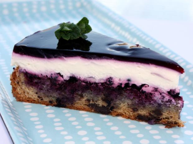 Čučoriedková torta so smotanovou náplňou, Recepty na torty, Kamila