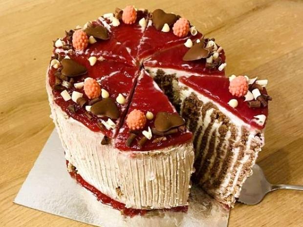 Torta s čerešňovým krémom , Recepty na torty, Sandra Hvilová
