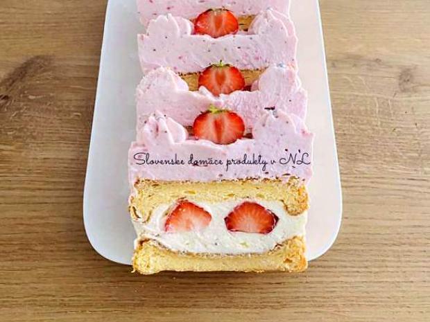 Jahodové rezy s mascarpone, Recepty na zákusky, Sandra Hvilová