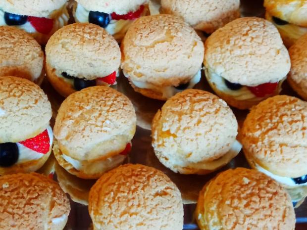 Choux au craqueline s arašidovým krémom, Recepty na zákusky, bezana