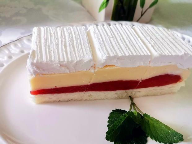 Jahodové kocky so snehovým plátom, Recepty na zákusky, Oľga Birošová