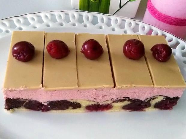 Dunajské rezy s višnami a bielou polevou, Recepty na zákusky, Oľga Birošová
