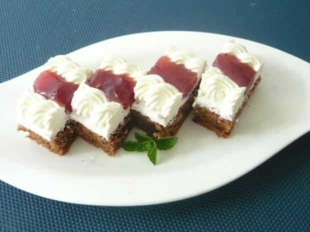 Brusnicové rezy s mascarpone, Recepty na zákusky, Valika475