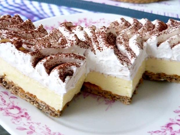 Orechové rezy s krémom a šľahačkou, Recepty na zákusky, Valika475