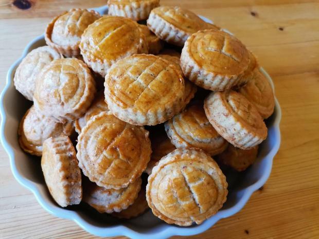 Škvarkové pagáče s kyslou smotanou, Recepty na slané pečivo a koláče, Oľga Birošová