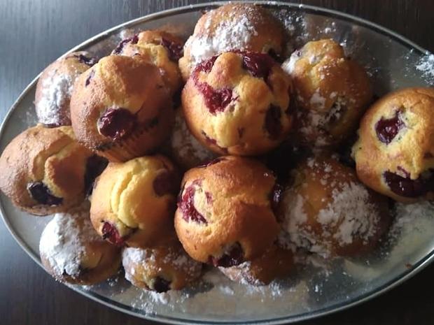 Hrnčekové muffiny s čerešňami, Recepty na muffiny, Katmika