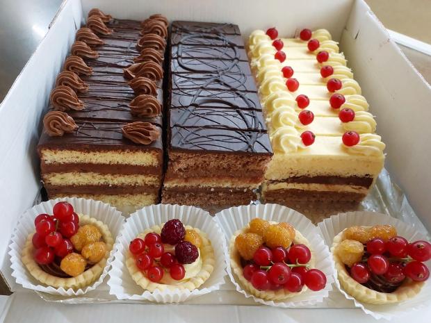 Bezlepkové čokoládové rezy, Recepty na zákusky, Bea40