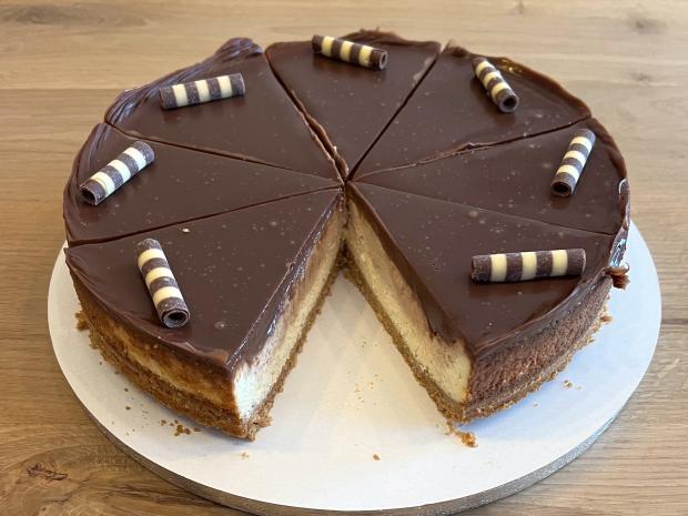 Dvojfarebný čokoládový cheesecake, Recepty na zákusky, Sandra Hvilová
