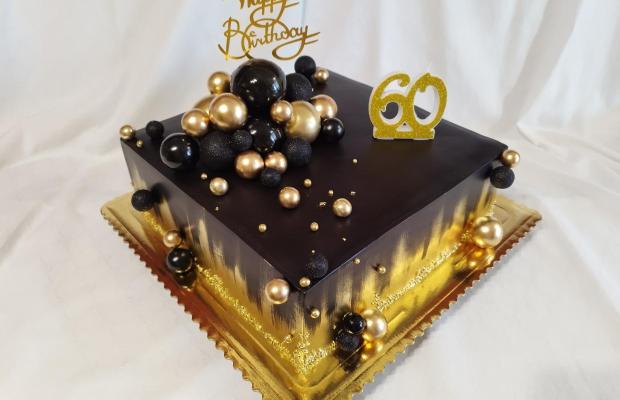 Ku krásnemu jubileu pre pána v čierno zlatom prevedení❤, torta, Kadanka