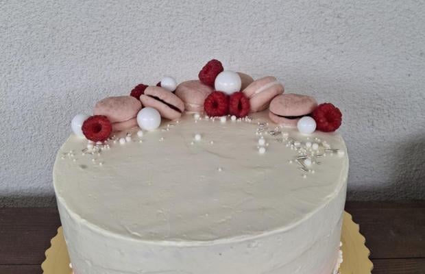 Jemná ružová , torta, Bejč