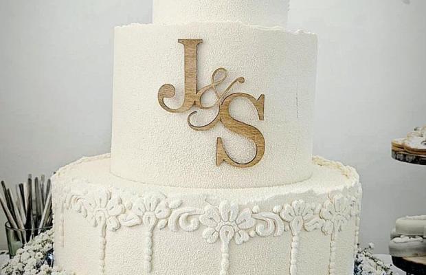 Svadobná torta 🤍🎂👰🏻‍♀️🤵🏻‍♂️, torta, Julie's Cakes